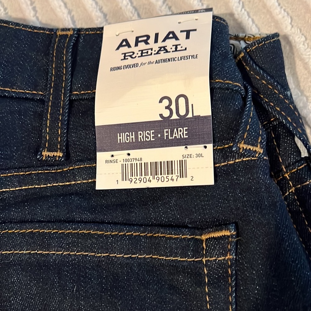 NWT Ariat High Rise Flare - Picture 2 of 2